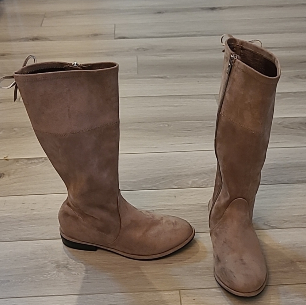 Girl's Stuart Weitzman Taupe Suede Heeled Boots Size 3 - Picture 6 of 16